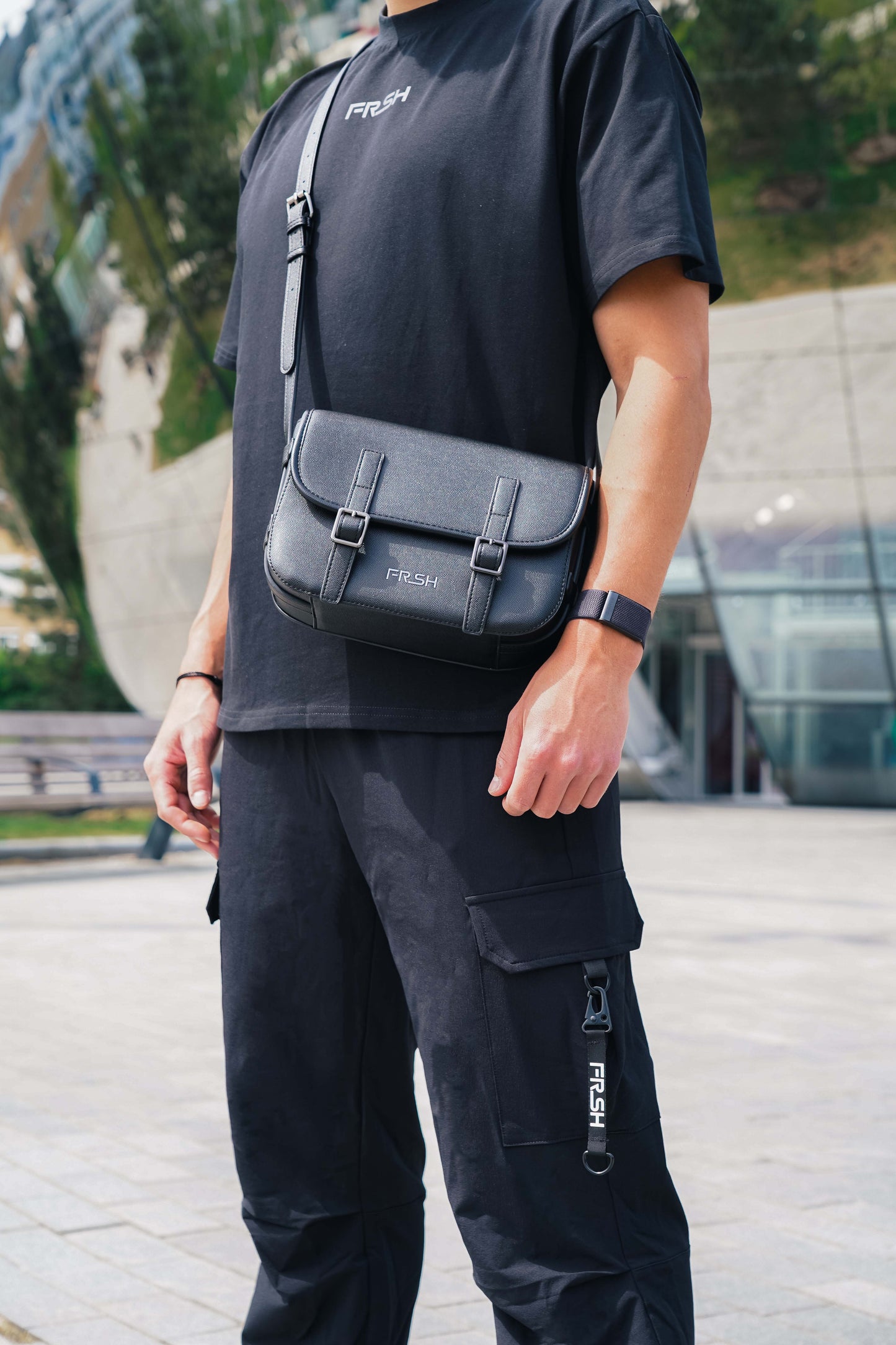 FRSH Cargo Black